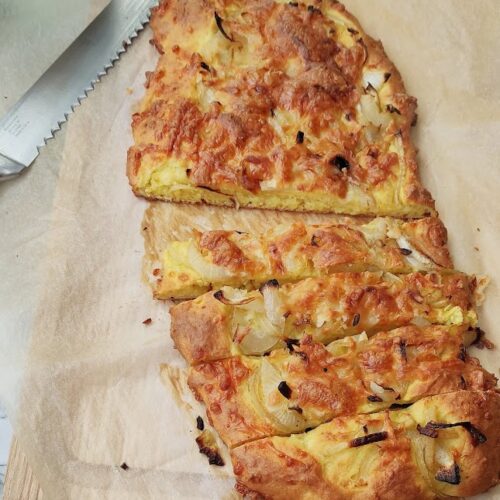 Kaas-uienbrood met kwark